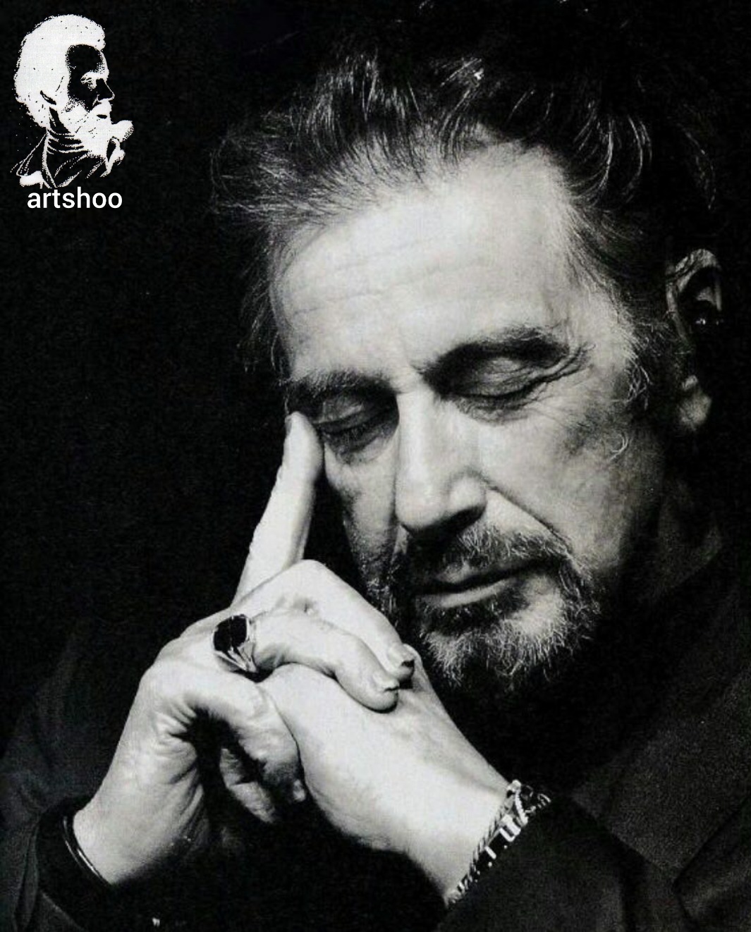 مدل پرتره سیاه قلم